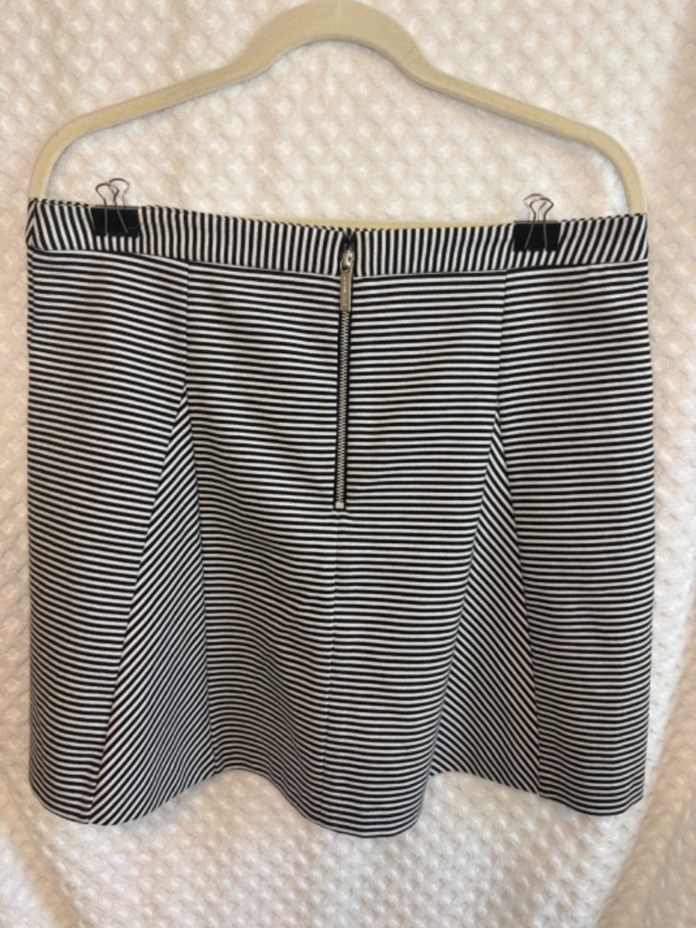 Michael Michael Kors Black & White Striped A-Line Skirt | Size 12 | Stretch Knit - Picture 2 of 3